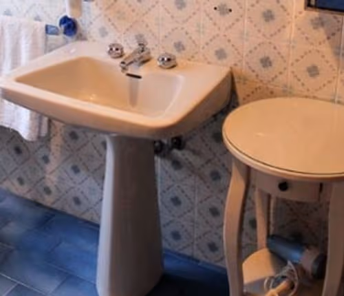 SOLUTION TO YOUR ITALIAN GETAWAY - PRETTY HAMLET WITH ASTONISHING VIEWS OF COMO