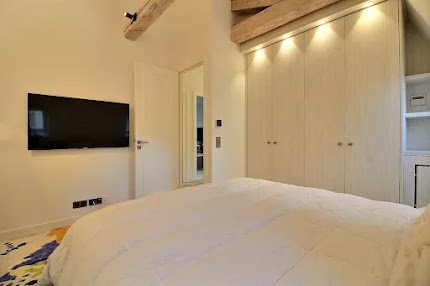 A SIGNAURE LUXURY ON CHAMPS DE MARS ALMA MARCEAU