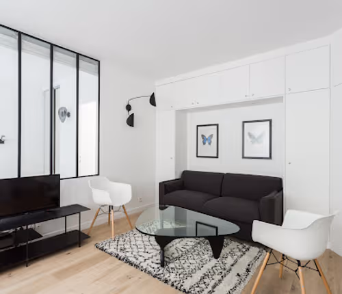 Commandant Serviced Apartment