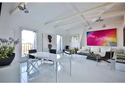 Rue Brisemichen serviced apartment, top floor - Le Marais