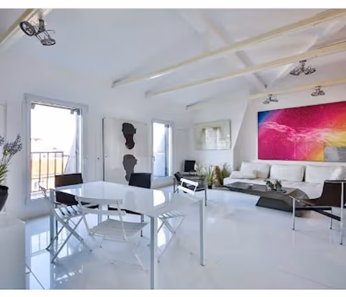 Rue Brisemichen serviced apartment, top floor - Le Marais