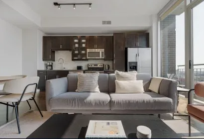 Brazos St Serviced Apartment