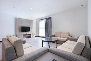 17th Street Serviced Apartment