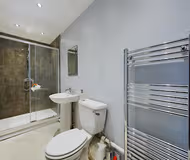 5-bed farmhouse & Gym - Pets welcome & Parking