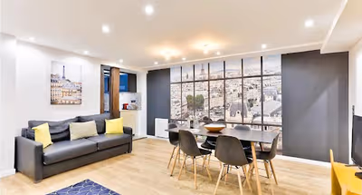 FORMER DAZZLING JEWELERY SHOP ON RUE DU TEMPLE