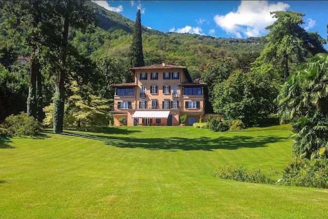 Solution FOR A Luxury Stay-13000 M2 Exotic Italian Lake Front Home IN Mennagio