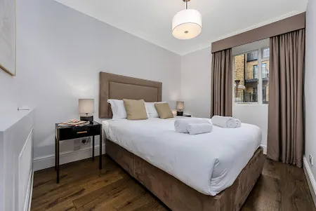 10 Curzon Street Apartment