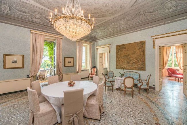 LAKE COMO HISTORIC LUXURY VILLA- 1200M2 OF PURE SPLEDOUR