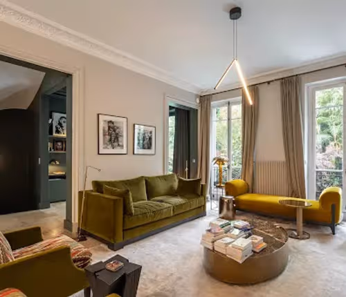 300M2 VILLA CHAMPS ELYSEES WITH PRIVATE TERRACE