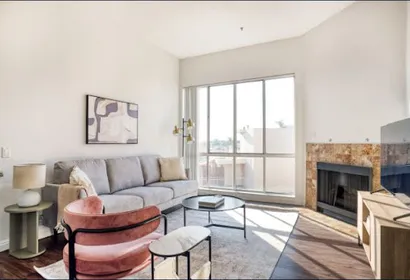 N Formosa Ave Serviced Apartments