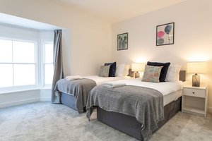 Central 3BR Loft with Parking