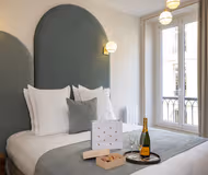 THE GLAMOROUS RUE ST HONORE - TUILERIES & OPERA