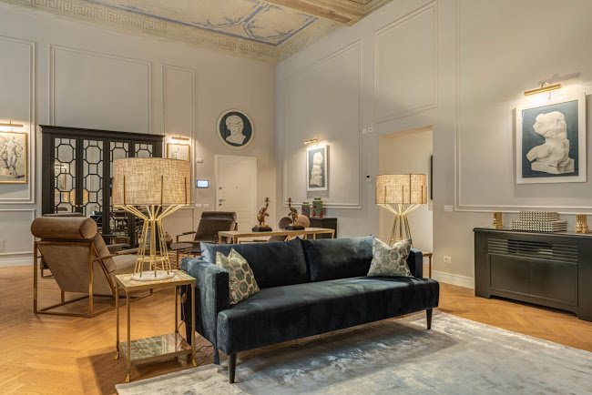 LUXURY UNFOLDS AT !RENAISSANCE PALACE-MICHELANGELO