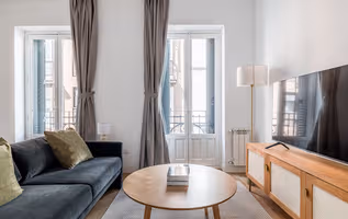 Castillo  Serviced Apartment