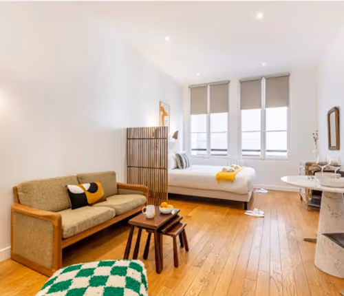 MADELEINE STUDIO AT RUE DUPHOT