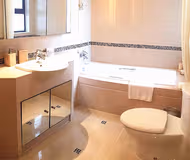 Jinqiao Road Station Serviced Apartments
