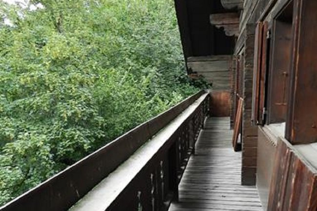 A Traditional Alpine 240 sqm Chalet in Central Gstaad