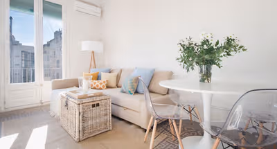 Diputacio Serviced Apartment