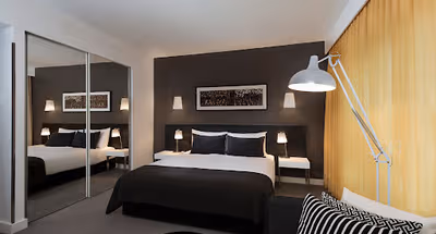 Spandauer Brucke Studio Apartment