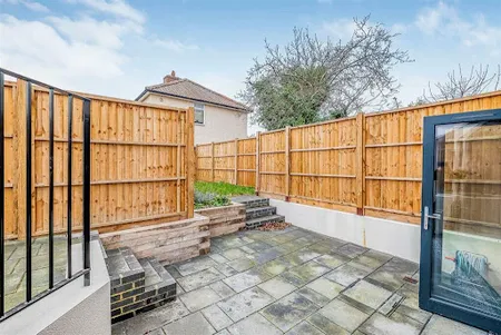 4 Bed House Barnes, London