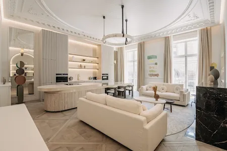 RIGHT ACROSS THE TUILERIES WITH ENCOMPASSING VIEWS