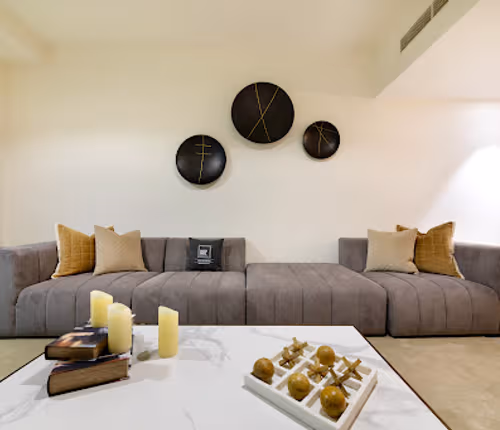 Sheikh Zayed Road Serviced Apartment III