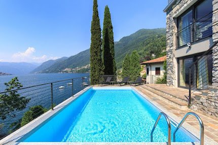 ULTRA MODERN LUXURY RETREAT ON THE FIRST LINE OF LAKE COMO!