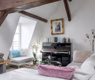 THE ARTSY NEIGHBORHOOD LOVED BY LOCALS & TOURISTS ALIKE-RUE DES GRANDS AUGUSTINS