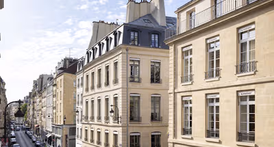 THE GLAMOROUS RUE ST HONORE - TUILERIES & OPERA