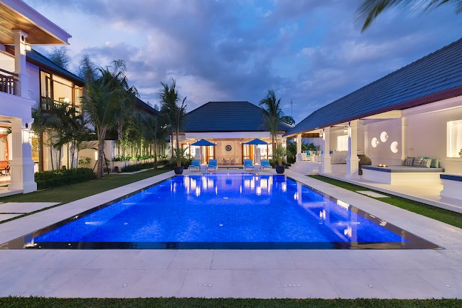 A Quiet Luxury Villa in Petitenget