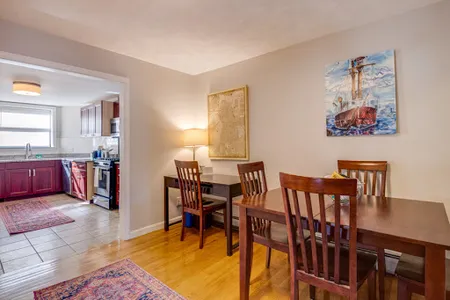 Battery Street Apartment