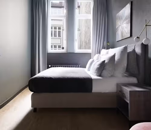 Splendom Grunberger Family Suite