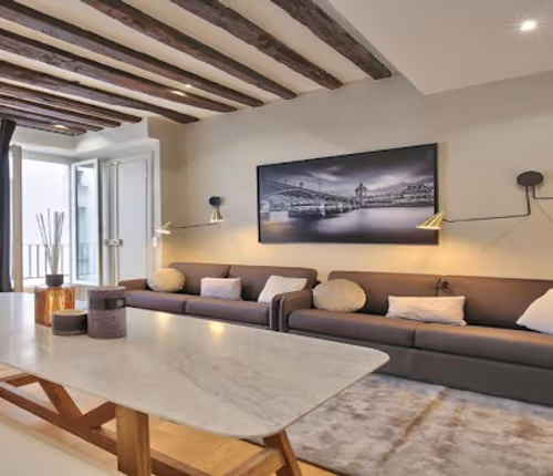 LIVE THE MARAIS, LIVE PARIS CENTER!CHRONICLE OF LIFEIN THE HISTORIC CENTER