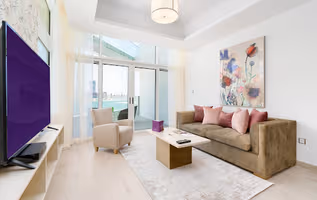 Classic One Bedroom On Crescent Road