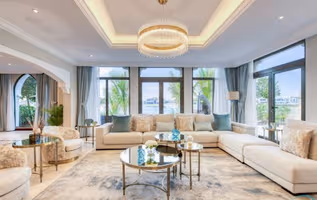 Exclusive 5-Bedroom Villa in Frond O, Palm Jumeirah