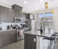 West Wilson Ave Serviced Apartment