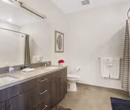 West Wilson Ave Serviced Apartment
