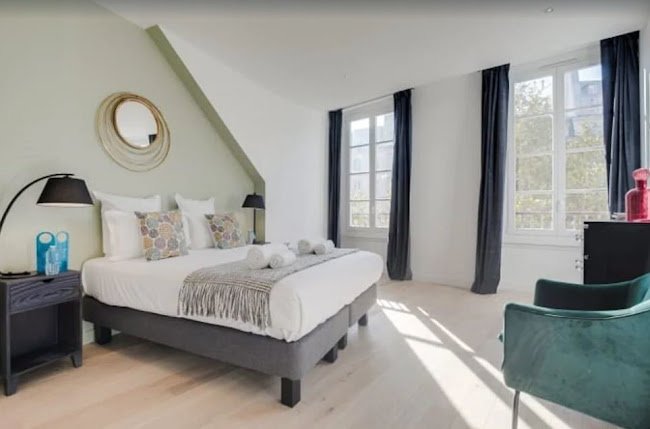 200M2 PARISIAN CHARM OUTLINED WITH LUXURY