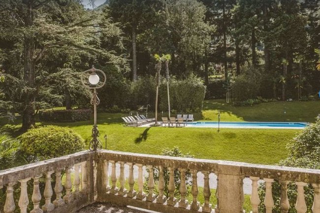 Magnificient Villa located right on the shores of Lake Como