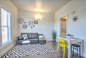 Modern Capitol Apartment