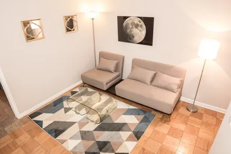 East 86th Apartments