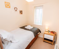 Single bed bedroom at Harris House