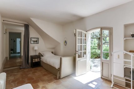 600M2 JEWEL IN THE HILLS OF GRIMAUD