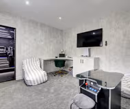 Office space at 3 bedroom apartment
