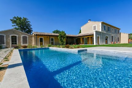 A Cozy Villa Retreat Near St Remy de Provence