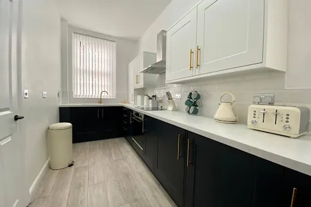 Index House 3 bedroom 5 mins to city free parking