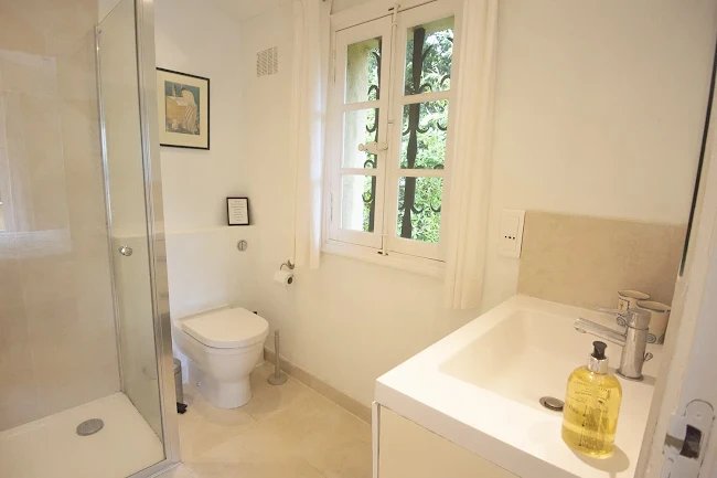 A Luxurious French Riviera Villa