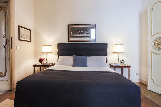ARTFULLY DECORATED ABODE IN THE HISTORICAL CENTER