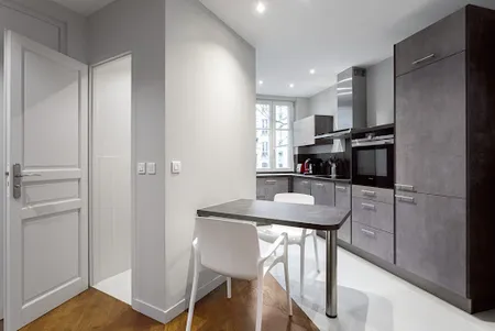 Faraday Serviced Apartment