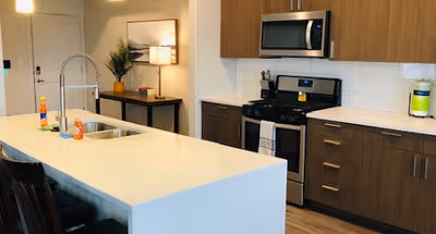 West 200 South Serviced Apartment